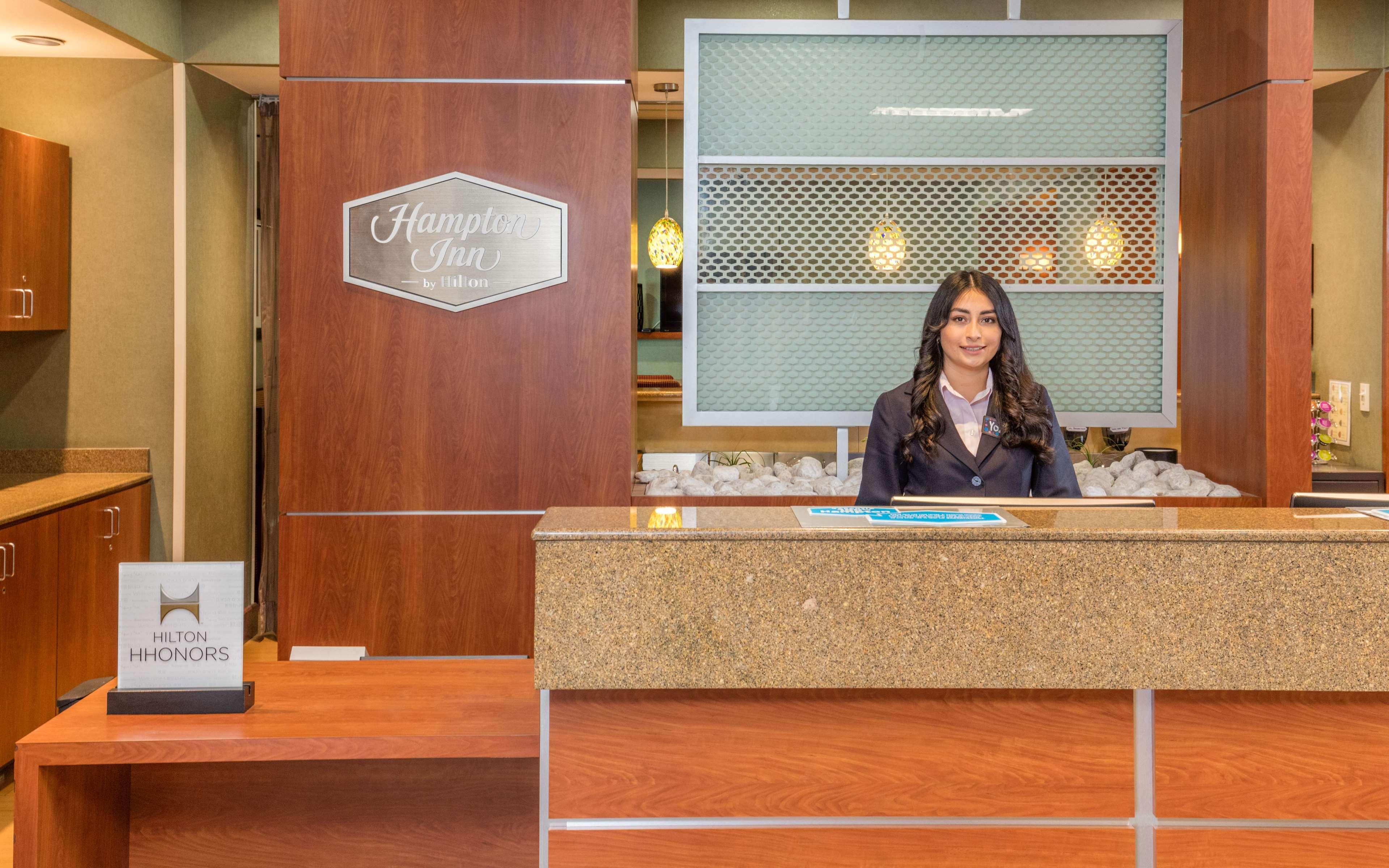 Hotel Hampton By Hilton Queretaro Tecnologico Extérieur photo