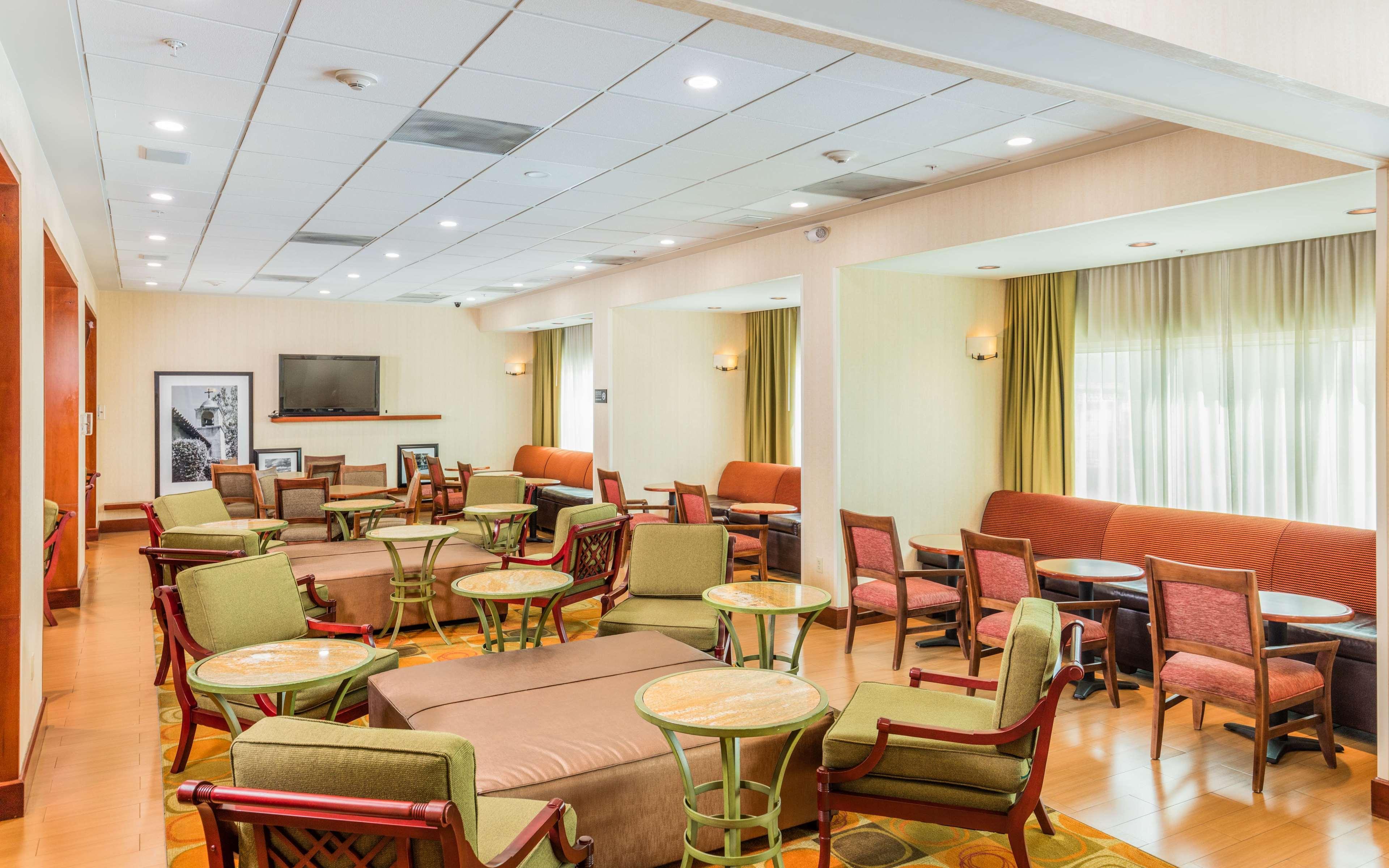Hotel Hampton By Hilton Queretaro Tecnologico Extérieur photo