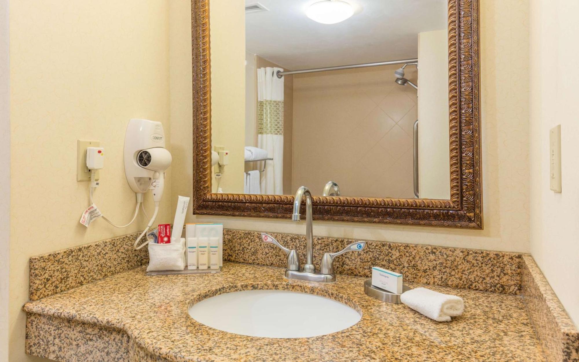 Hotel Hampton By Hilton Queretaro Tecnologico Extérieur photo