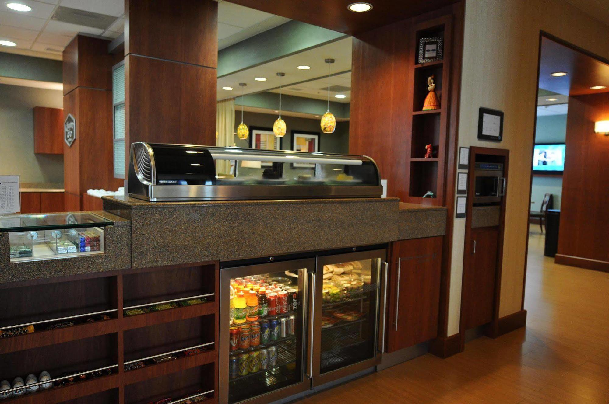 Hotel Hampton By Hilton Queretaro Tecnologico Restaurant photo